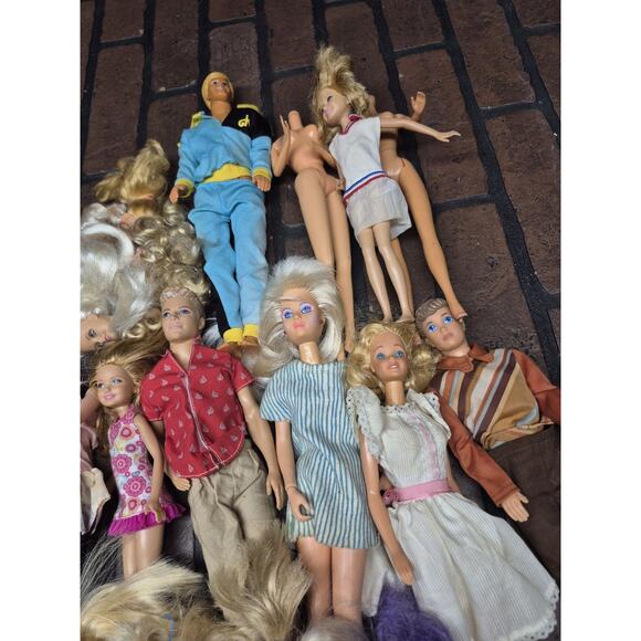Vintage Barbie Lot With Extras - Picture 3 of 5